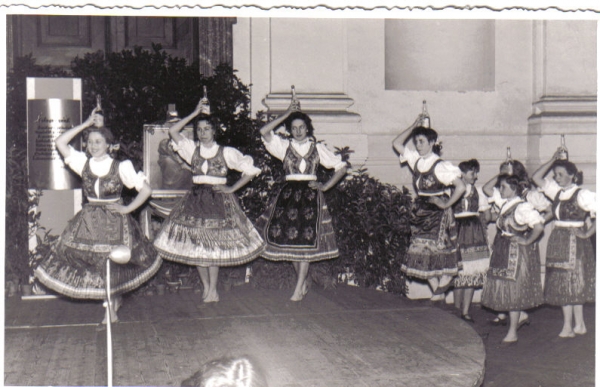 image flaschentanz-museumstr-jpg