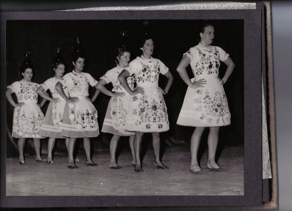 image tanzfestival-in-budapest-bild-4flaschentanz-1975-jpg