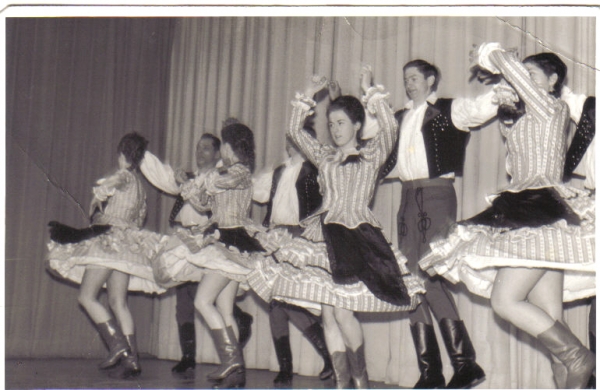 image tanzgruppe-1967-muttertag-jpg