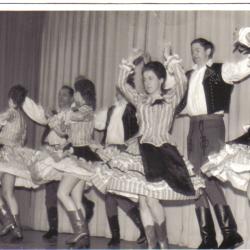 image tanzgruppe-1967-muttertag-jpg